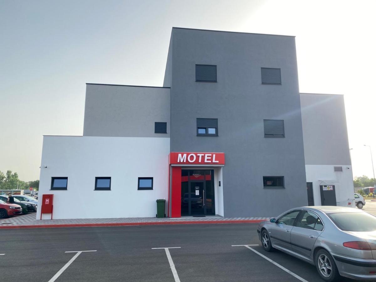 Belamionix Motel Bosanski Samac Εξωτερικό φωτογραφία